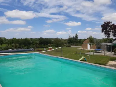 Piscine de l'établissement Domaine des Ortinieres ou située à proximité