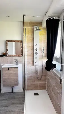 Salle de bains dans l'établissement Appartement T1bis Saint Herblain