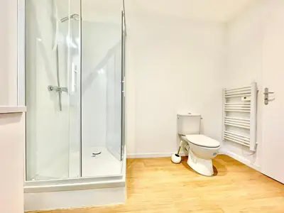 Salle de bains dans l'établissement Appartsaintnazaire - Saint Nazaire - 5 Appartements - Centre Ville