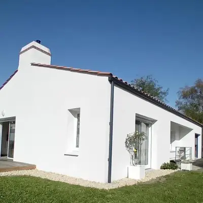 Au pied de la forêt