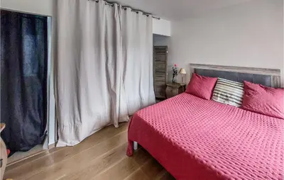 Un ou plusieurs lits dans un hébergement de l'établissement 3 Bedroom Beautiful Home In Vertou