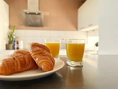 Nourriture dans le séjour chez l'habitant ou à proximité