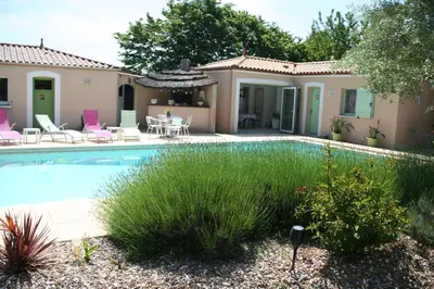 Piscine de l'établissement Une Chambre à la Campagne ou située à proximité