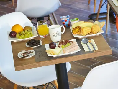 Nourriture dans l'hôtel ou à proximité