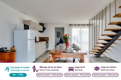 Cuisine ou kitchenette dans l'établissement Maison pour 6 adultes et 3 enfants - Terrasse