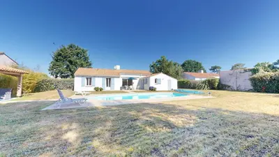 Piscine de l'établissement Villa Terre et Mer avec piscine privee ou située à proximité