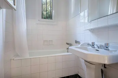 Salle de bains dans l'établissement Maison à 350m de la plage pour 6 à St Brevin