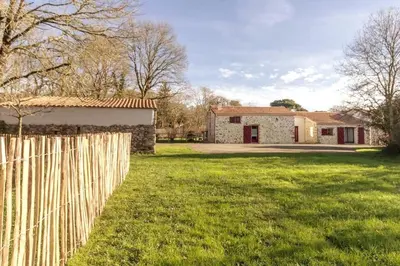 Jardin de l'établissement Le Refuge d'Aglaé