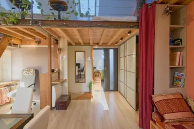 Plan de l'établissement Bel appartement, mezzanine, calme, 2 coins bureaux - Home'ponopono