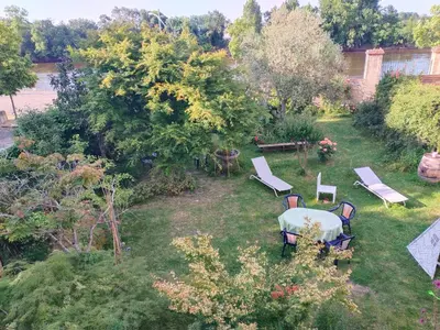 Jardin de l'établissement Les Balcons sur la Loire