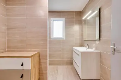 Salle de bains dans l'établissement Campagne Vendéenne, Maison pour 6