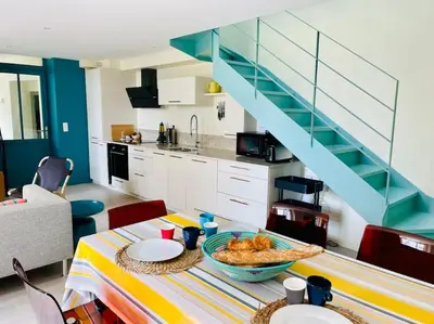 Cuisine ou kitchenette dans l'établissement Face Mer Villa Le Petit Breton