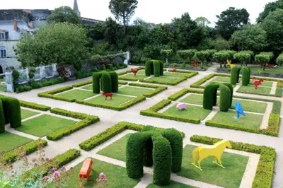 Jardin de l'établissement Le Khalo - Château d'Angers - La Bonne Marienne