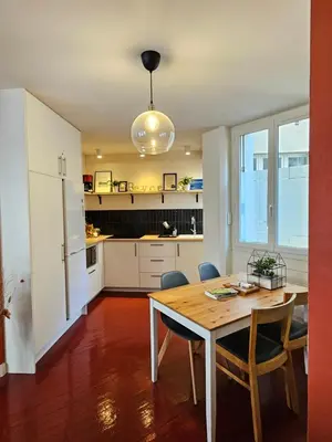 Cuisine ou kitchenette dans l'établissement Appartement de l'Eléphant