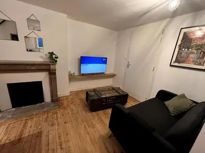 Télévision ou salle de divertissement dans l'établissement Studio 2 - Mi-Côte - Duplex à Orvault