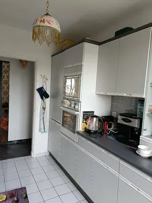 Cuisine ou kitchenette dans l'établissement maison centre ville, 15km de la mer