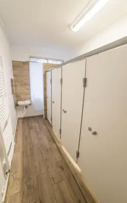 Salle de bains dans l'établissement INSTITUT BOIS ROBERT