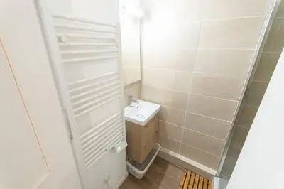 Salle de bains dans l'établissement Immeuble L'aristocrate - L'Authentique - Bd Carnot
