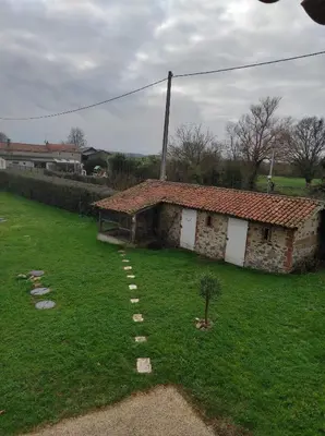 Jardin de l'établissement Au Charme Di'Sy