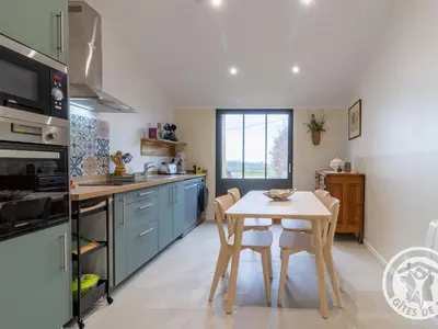 Cuisine ou kitchenette dans l'établissement Gîte charmant entre Loire et Layon, terrasse, jardin, parking, proche d'Angers, idéal pour couples - FR-1-622-71