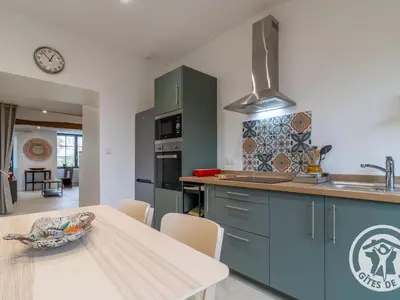 Cuisine ou kitchenette dans l'établissement Gîte charmant entre Loire et Layon, terrasse, jardin, parking, proche d'Angers, idéal pour couples - FR-1-622-71