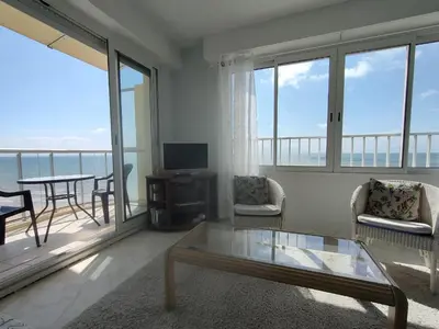 Télévision ou salle de divertissement dans l'établissement Appartement vue mer, 1 chambre, 4 pers, animaux admis - FR-1-323-335