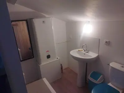 Salle de bains dans l'établissement Studio au coeur de la ferme