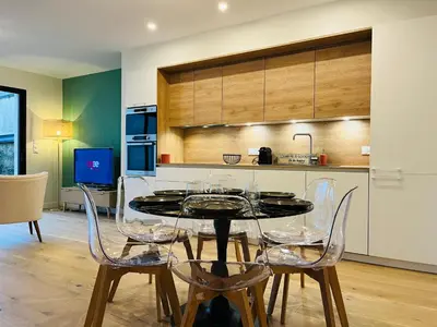 Cuisine ou kitchenette dans l'établissement Maison neuve 3 chambres Nantes - confort pour famille & amis, wifi, parking