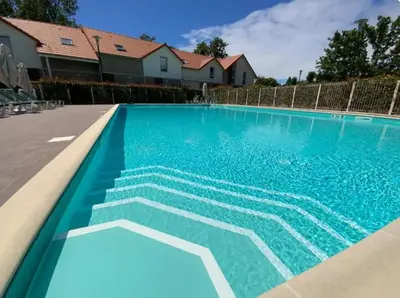 Piscine de l'établissement Maison 6 personnes avec 2 chambres, piscines et sauna ou située à proximité