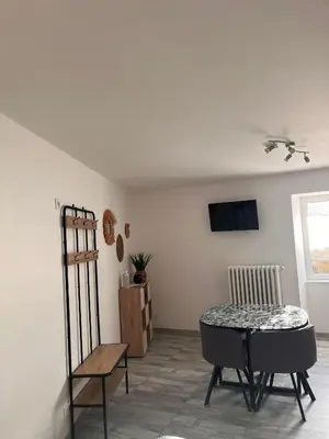 Télévision ou salle de divertissement dans l'établissement La Meilleraye 2 Chambres privées indépendantes à 5min du Puy du Fou