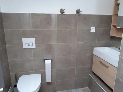 Salle de bains dans l'établissement La Meilleraye 2 Chambres privées indépendantes à 5min du Puy du Fou