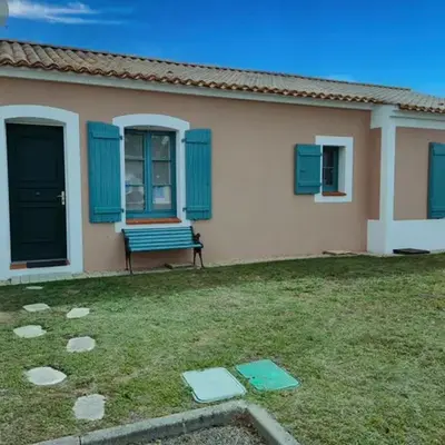 Maison 2 Chambres avec Piscine Privée à Saint Jean de Monts - FR-1-323-439