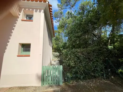 Jardin de l'établissement Charmante maison, 6 pers, près de la mer avec jardin - FR-1-323-440