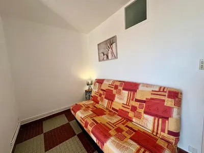 Un ou plusieurs lits dans un hébergement de l'établissement Studio confortable avec vue sur mer et WIFI à Saint-Jean-de-Monts - FR-1-323-418