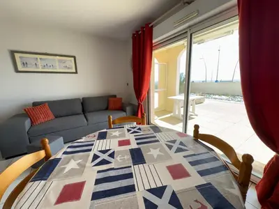 Un ou plusieurs lits dans un hébergement de l'établissement Appartement 2 pièces avec terrasse pour 4 pers, proche plage - FR-1-323-451