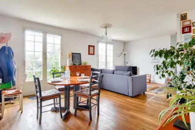 Coin salon dans l'établissement Entre plage et marais salants, maison pour 6