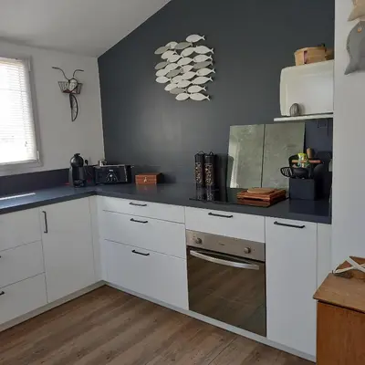 Cuisine ou kitchenette dans l'établissement La désirée à Noirmoutier