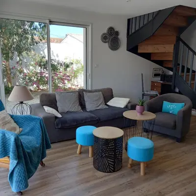 Coin salon dans l'établissement La désirée à Noirmoutier
