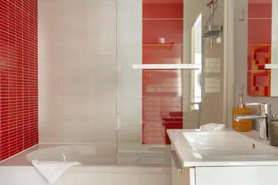 Salle de bains dans l'établissement Epicea- Spacieux 3 chambres avec parking.