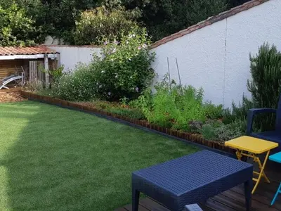 Jardin de l'établissement Maison paisible proche plage, moderne, jardin et parking privé - FR-1-323-482