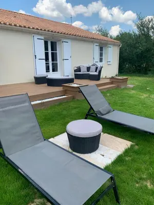 Jardin de l'établissement Belle maison 6 personnes à 2min du Lac du Jaunay, et 15min des plages Vendéennes