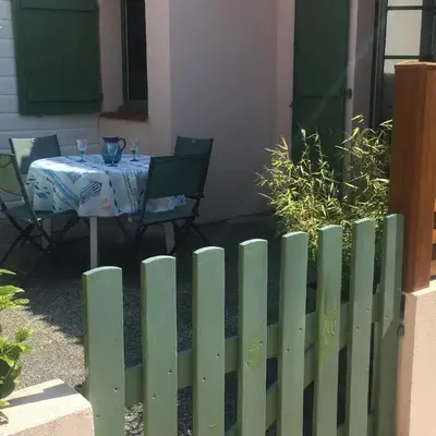 Maison familiale avec terrasse près de la plage - FR-1-323-484