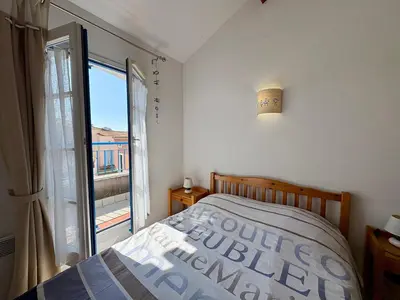 Un ou plusieurs lits dans un hébergement de l'établissement Maison de Vacances Idéale: Proche Mer, Golf et Thalasso, Jardin Privatif, 6 Pers, Parking Inclus - FR-1-323-364