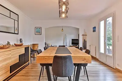 Télévision ou salle de divertissement dans l'établissement Maison de charme au coeur du marais breton Vendéen