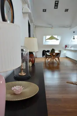 Coin salon dans l'établissement Grand loft 110m Cœur historique Angers et parking privé Rare