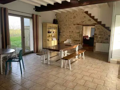 Cuisine ou kitchenette dans l'établissement Gite spacieux 290m2, SPA Ext, Billard et babyfoot.
