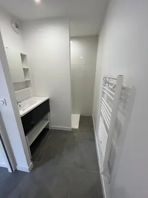 Plan de l'établissement Appartement neuf avec patio