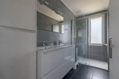 Salle de bains dans l'établissement L'Escampette - A 650m de la plage