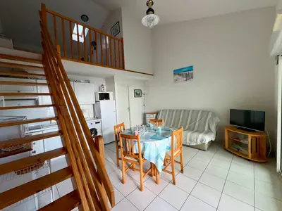 Coin salon dans l'établissement T2 + Mezzanine, Face Mer, Parking Privé, 6 Pers - FR-1-323-336