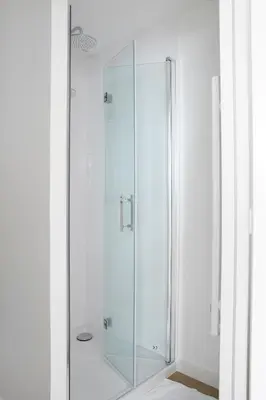 Salle de bains dans l'établissement Le Grand Bleu - Wifi fibre/Linge/Accès cour